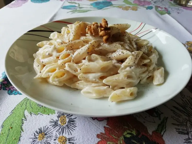 Pennette Philadelphia e noci
