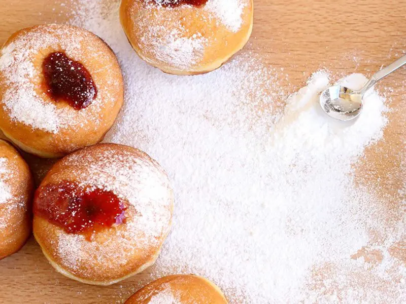 Krapfen alla confettura di albicocche