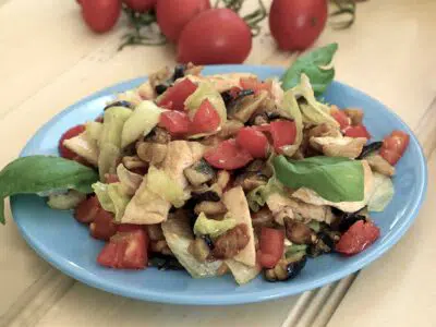 Insalata di pollo, una ricetta estiva per eccellenza