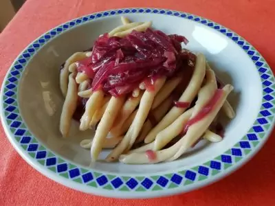 Filejia con cipolle stufate